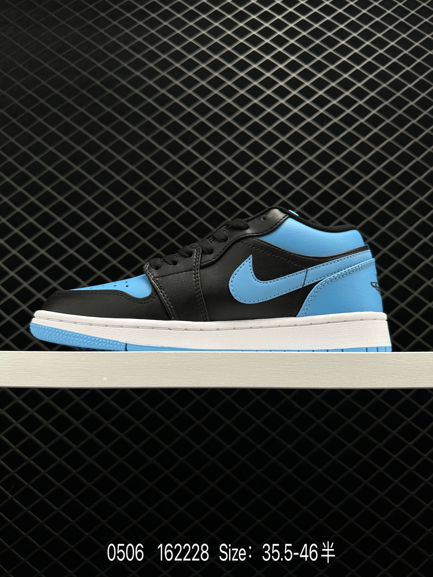 Air Jordan 1 Low “Light Smoke Grey”